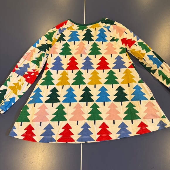Size 7-8 Mini Boden Printed Tunic in Multi Christmas Trees - Picture 5 of 6